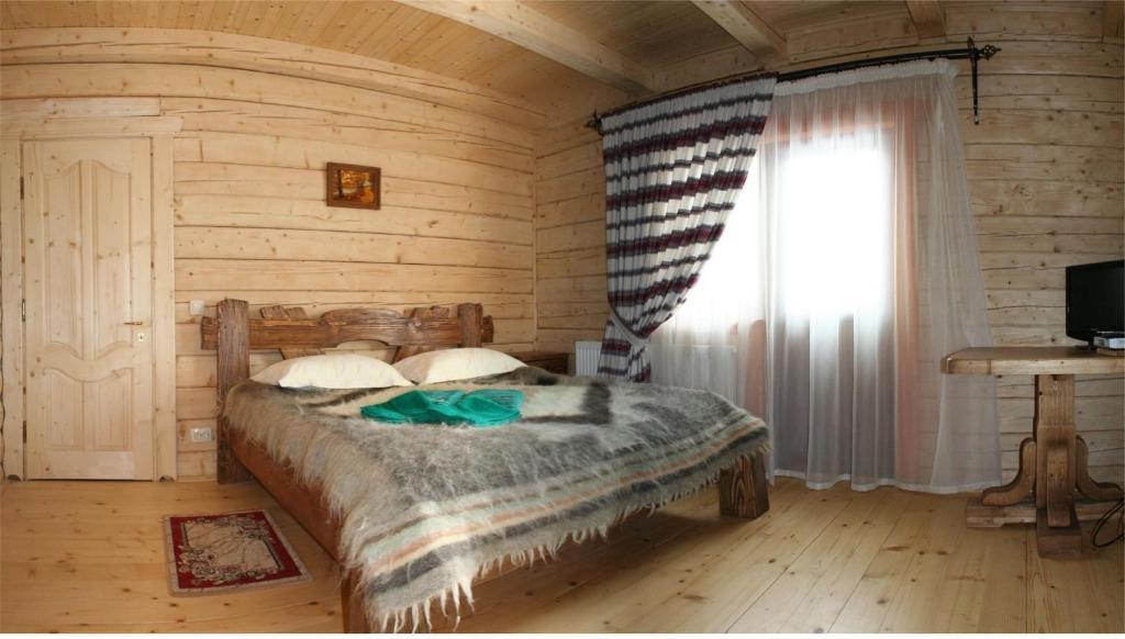 Hotel On Dovbush Path à Yaremtche Chambre photo