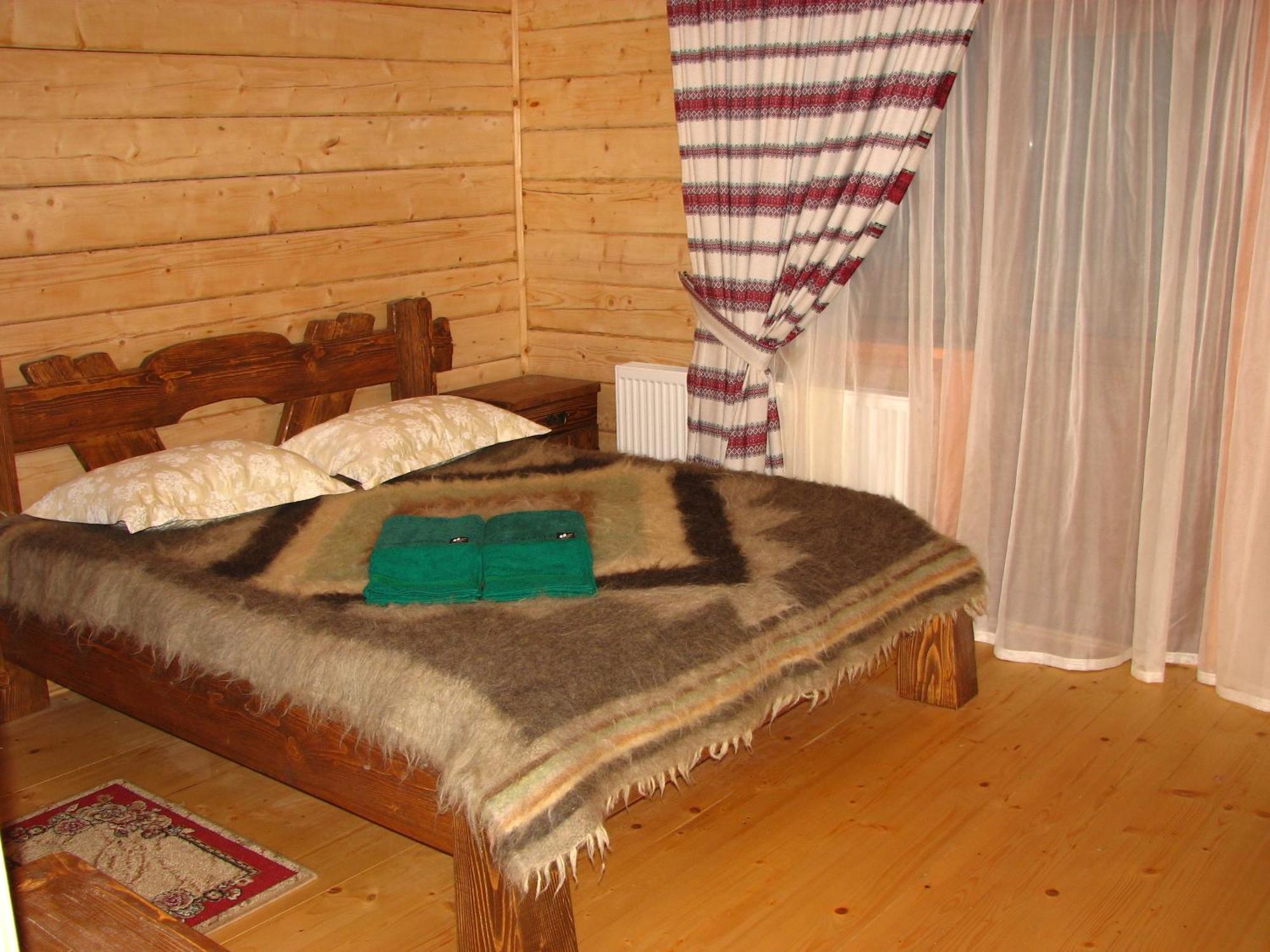 Hotel On Dovbush Path à Yaremtche Extérieur photo
