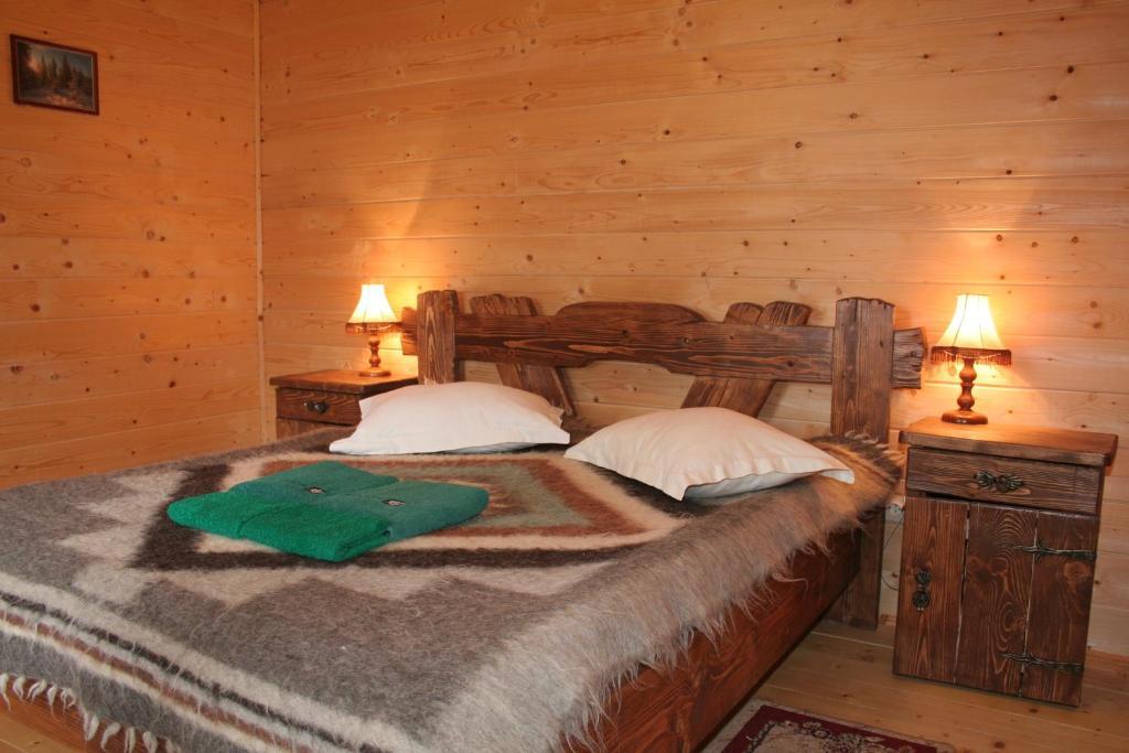 Hotel On Dovbush Path à Yaremtche Chambre photo